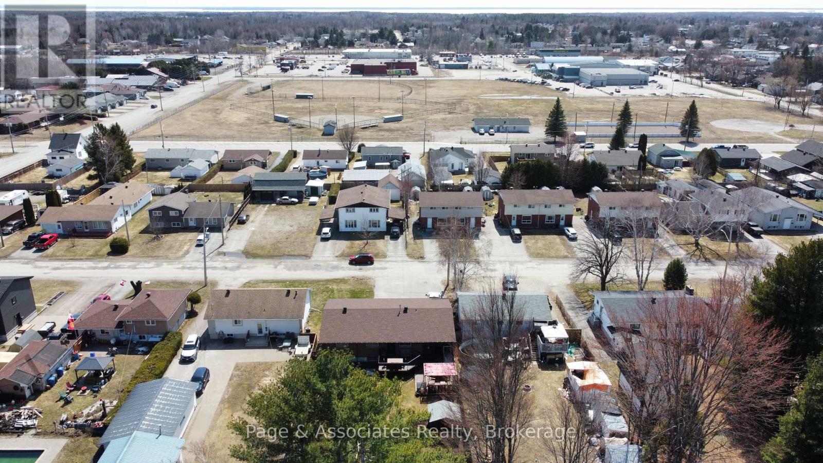 221 Russell Street, West Nipissing (Sturgeon Falls), Ontario  P2B 1X7 - Photo 5 - X11996462