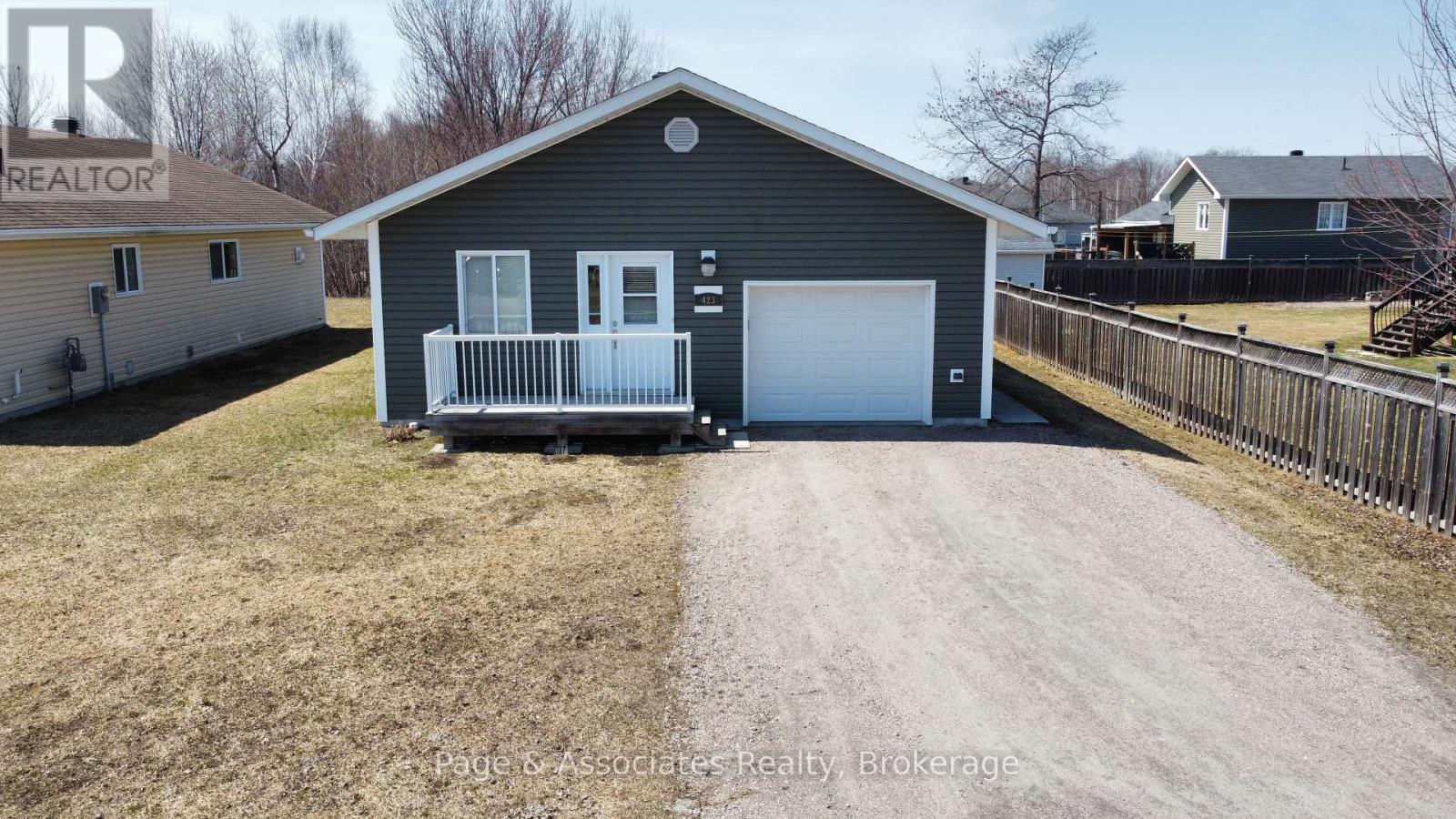 423 Demers Street, West Nipissing (Sturgeon Falls), Ontario  P2B 3E8 - Photo 1 - X12048163