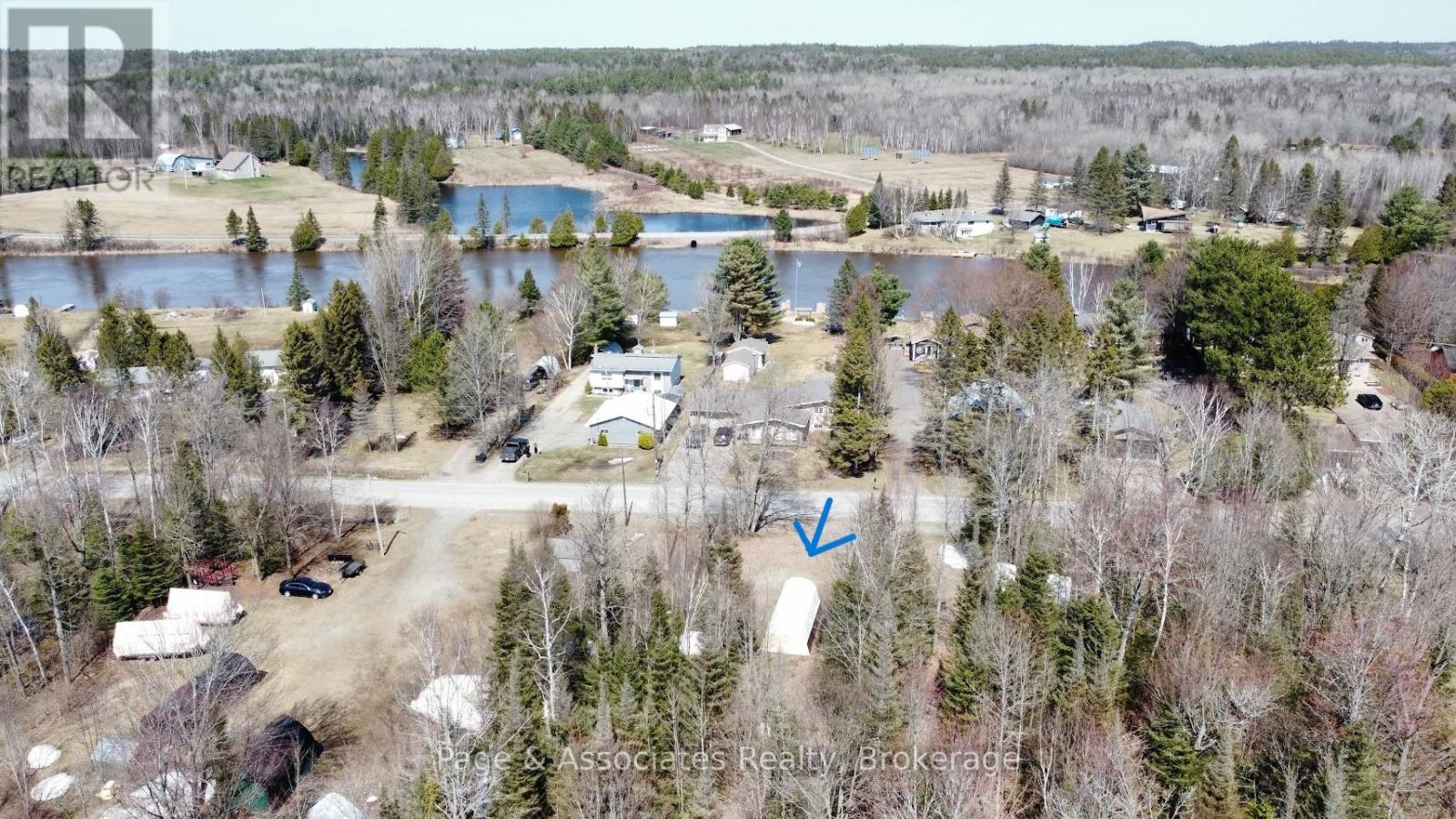 977 Evansville Drive, West Nipissing (Sturgeon Falls), Ontario  P2B 2K4 - Photo 1 - X12119286