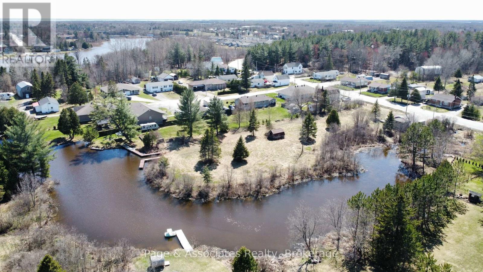 298 Dovercourt Road, West Nipissing (Sturgeon Falls), Ontario  P2B 3J2 - Photo 2 - X12126643