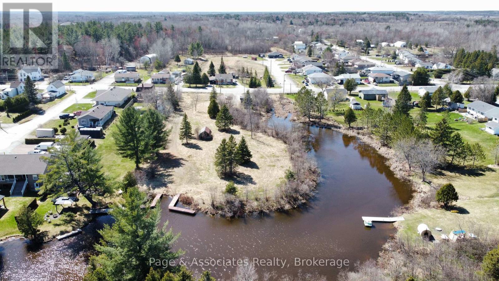 298 Dovercourt Road, West Nipissing (Sturgeon Falls), Ontario  P2B 3J2 - Photo 3 - X12126643