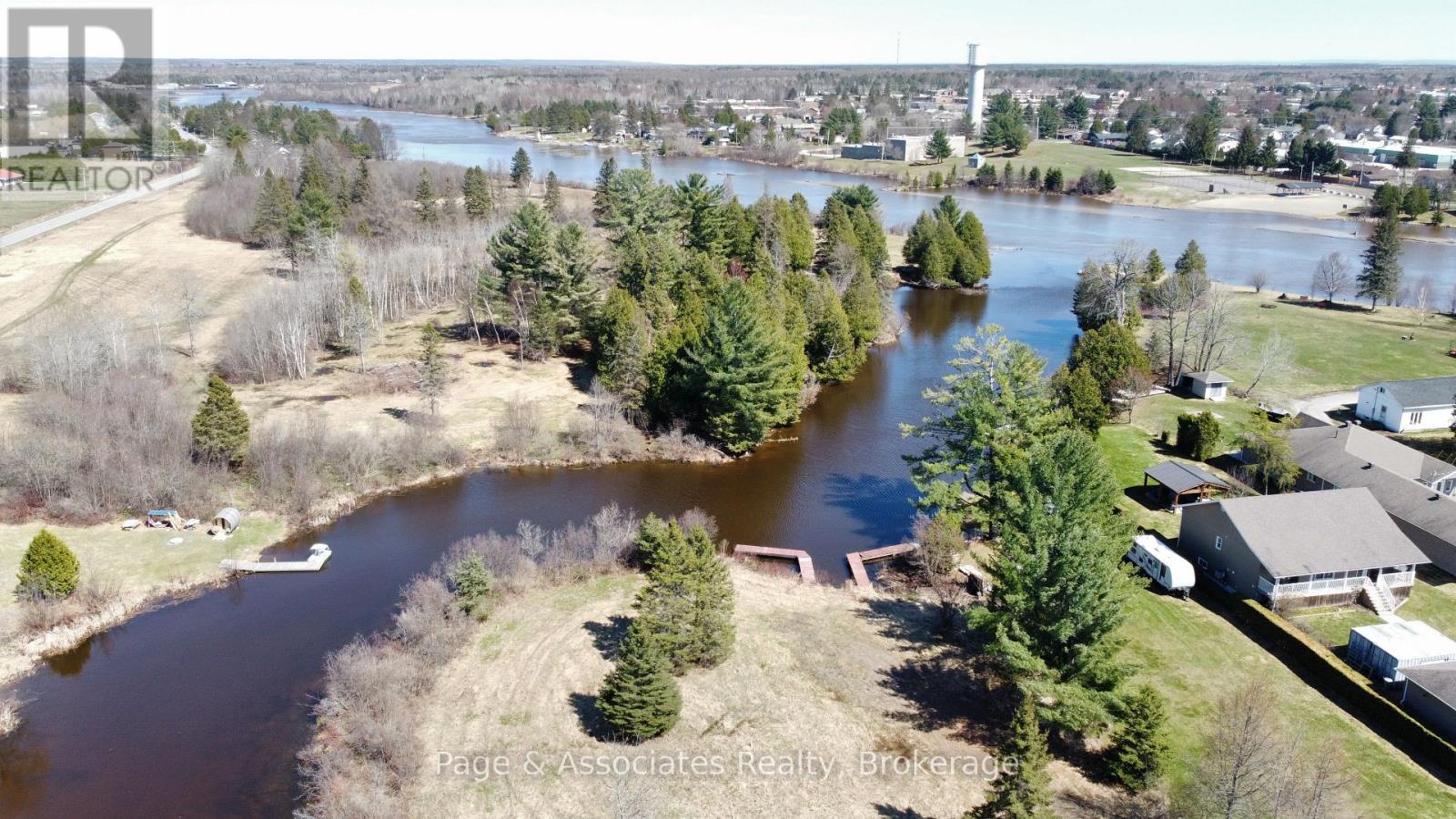 298 Dovercourt Road, West Nipissing (Sturgeon Falls), Ontario  P2B 3J2 - Photo 4 - X12126643