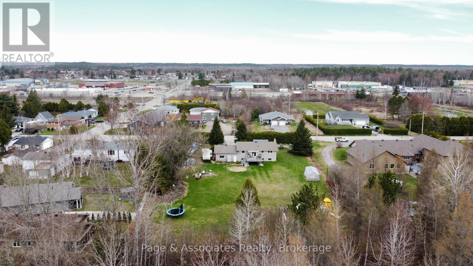 282 Salter Street, West Nipissing (Sturgeon Falls), Ontario  P2B 2T6 - Photo 3 - X12126681
