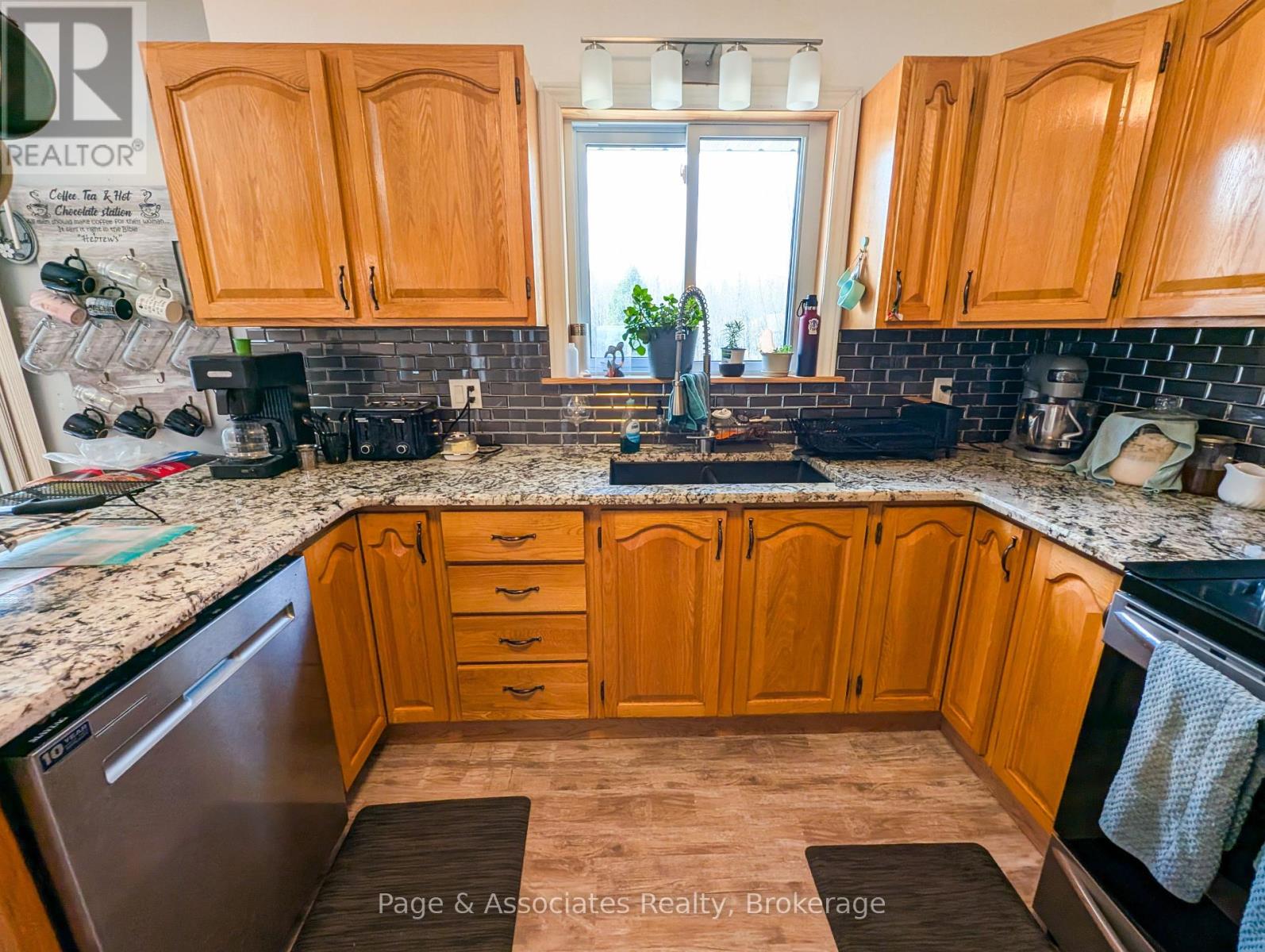 282 Salter Street, West Nipissing (Sturgeon Falls), Ontario  P2B 2T6 - Photo 9 - X12126681