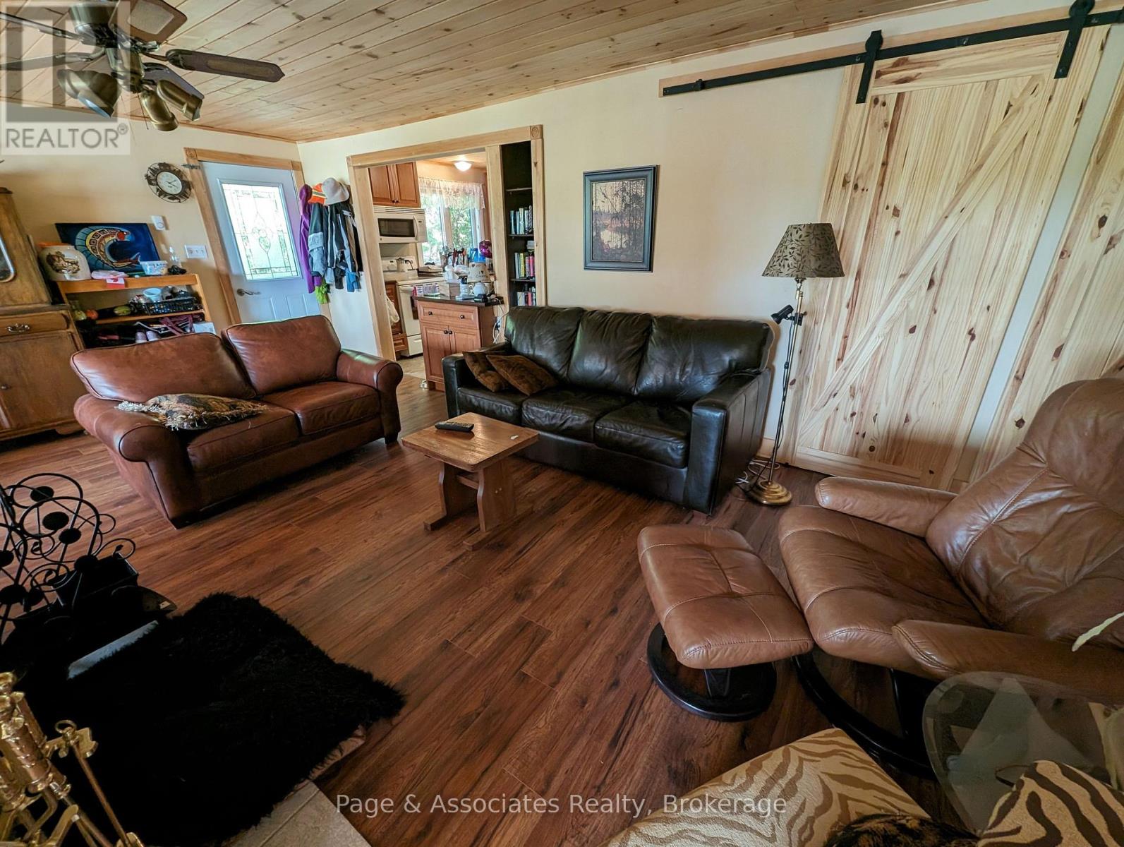 153 Robitaille Road, West Nipissing (Crystal Falls), Ontario  P0H 1L0 - Photo 15 - X12131337