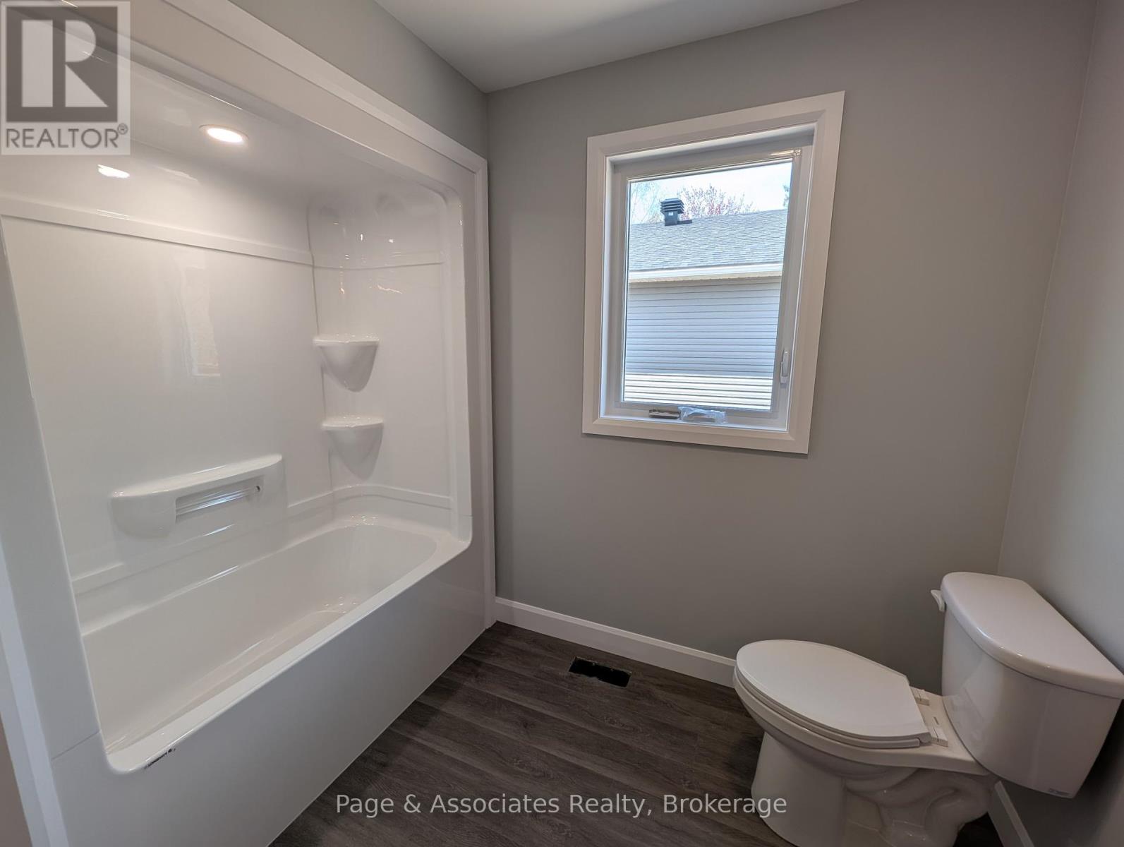 167 Levesque Street, West Nipissing (Sturgeon Falls), Ontario  P2B 1M5 - Photo 10 - X12142612