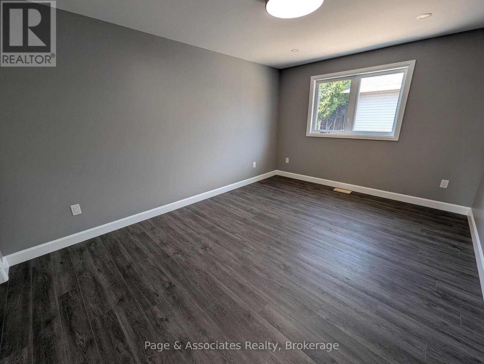 167 Levesque Street, West Nipissing (Sturgeon Falls), Ontario  P2B 1M5 - Photo 14 - X12142612