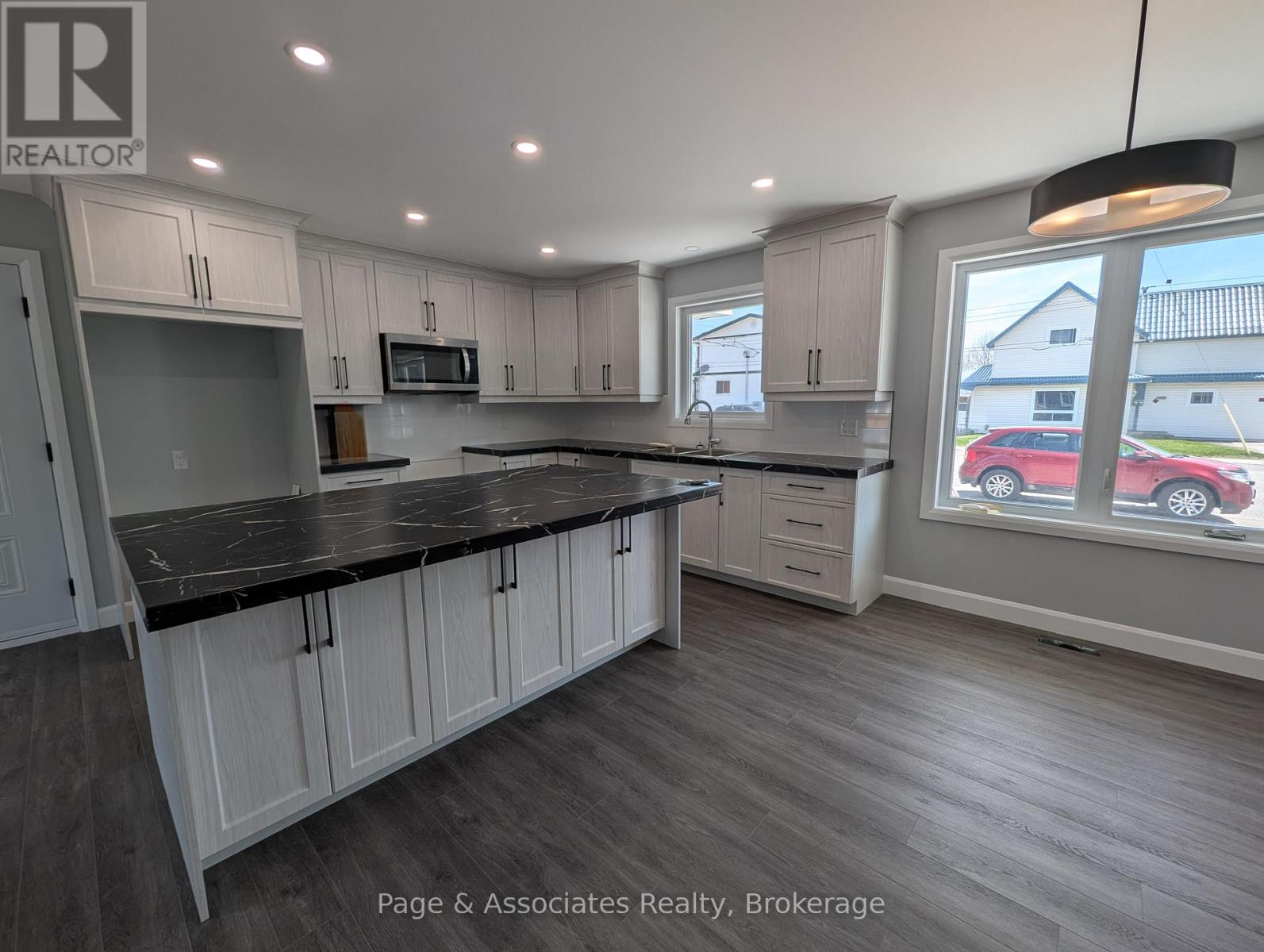 167 Levesque Street, West Nipissing (Sturgeon Falls), Ontario  P2B 1M5 - Photo 6 - X12142612
