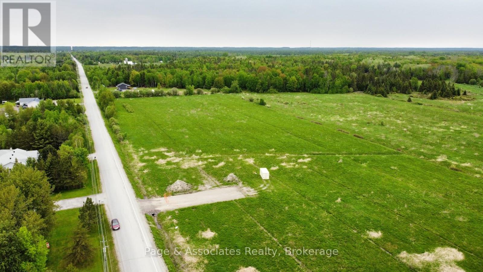 734 Nipissing Street, West Nipissing (Sturgeon Falls), Ontario  P2B 2V8 - Photo 3 - X12188438