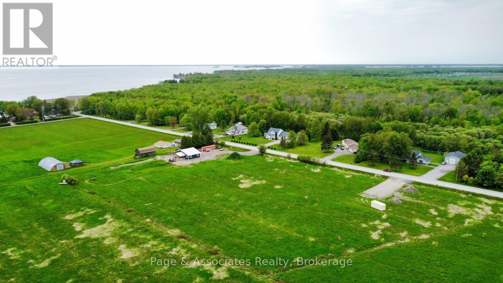 734 Nipissing Street, West Nipissing (Sturgeon Falls), Ontario  P2B 2V8 - Photo 4 - X12188438