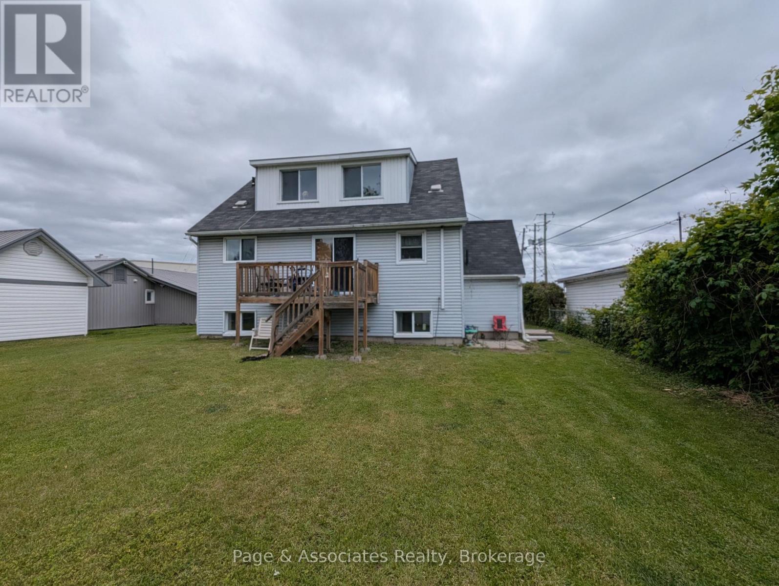 231 Clark Street, West Nipissing (Sturgeon Falls), Ontario  P2B 1A6 - Photo 5 - X12222698