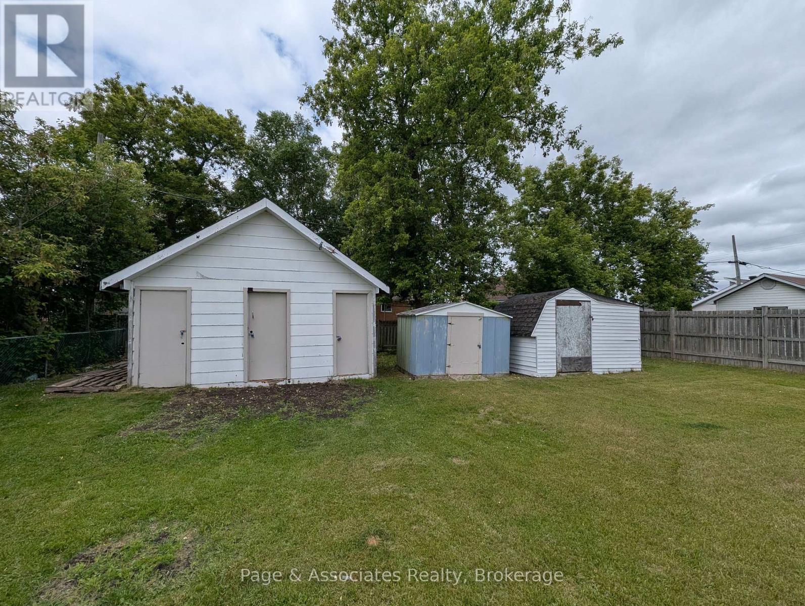 231 Clark Street, West Nipissing (Sturgeon Falls), Ontario  P2B 1A6 - Photo 6 - X12222698
