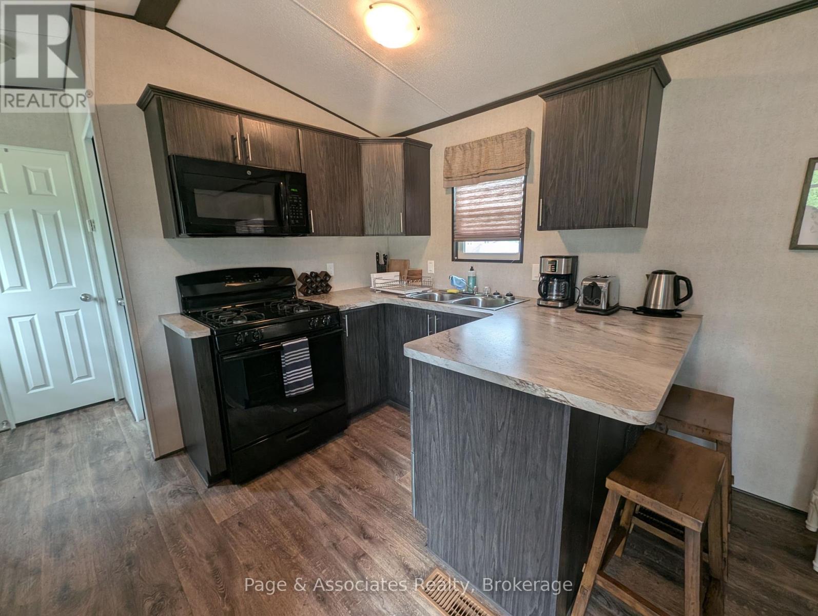 120 Happy Landing Road, French River, Ontario  P0M 2N0 - Photo 5 - X12236263