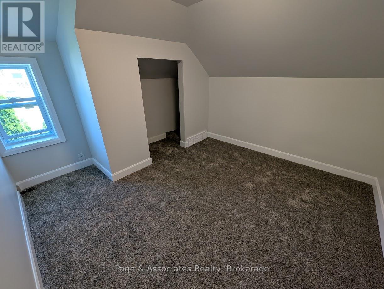 203 Toronto Street, West Nipissing (Sturgeon Falls), Ontario  P2B 3J1 - Photo 11 - X12238992