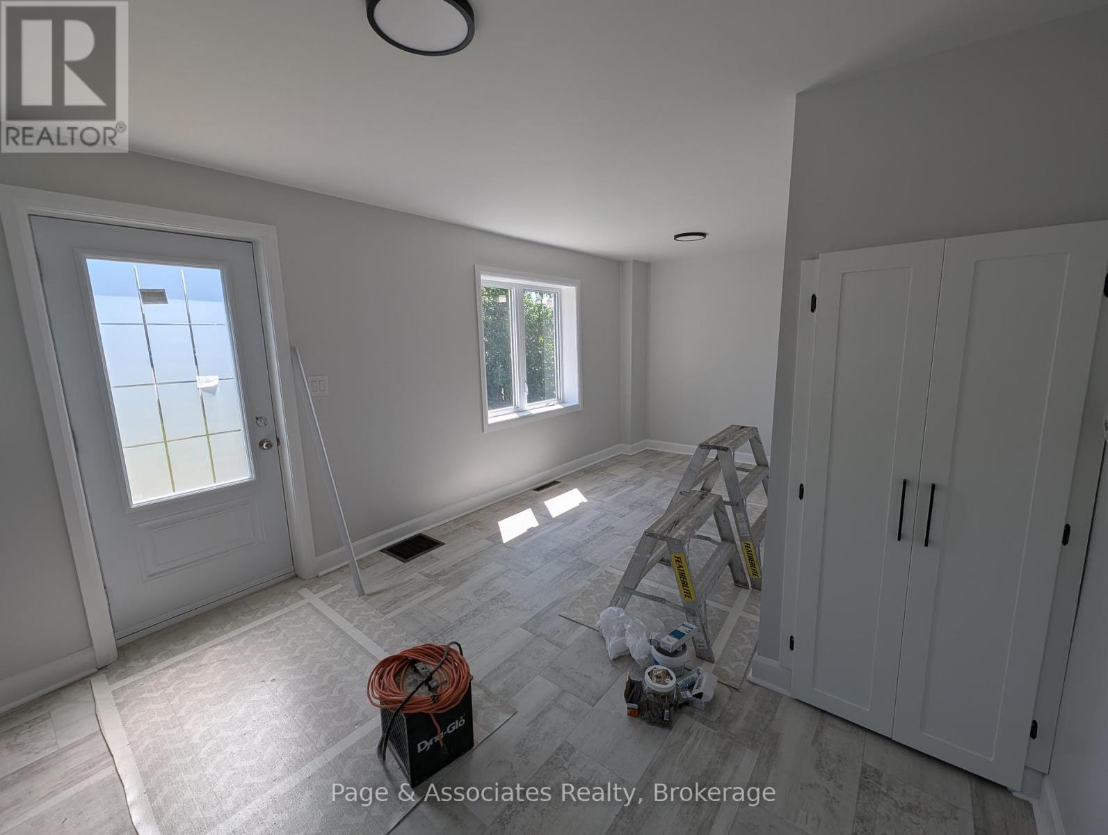 203 Toronto Street, West Nipissing (Sturgeon Falls), Ontario  P2B 3J1 - Photo 6 - X12238992