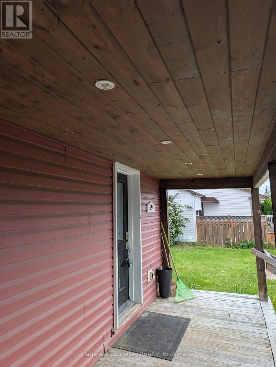 99 Russell Street, West Nipissing (Sturgeon Falls), Ontario  P2B 1X2 - Photo 25 - X12253569