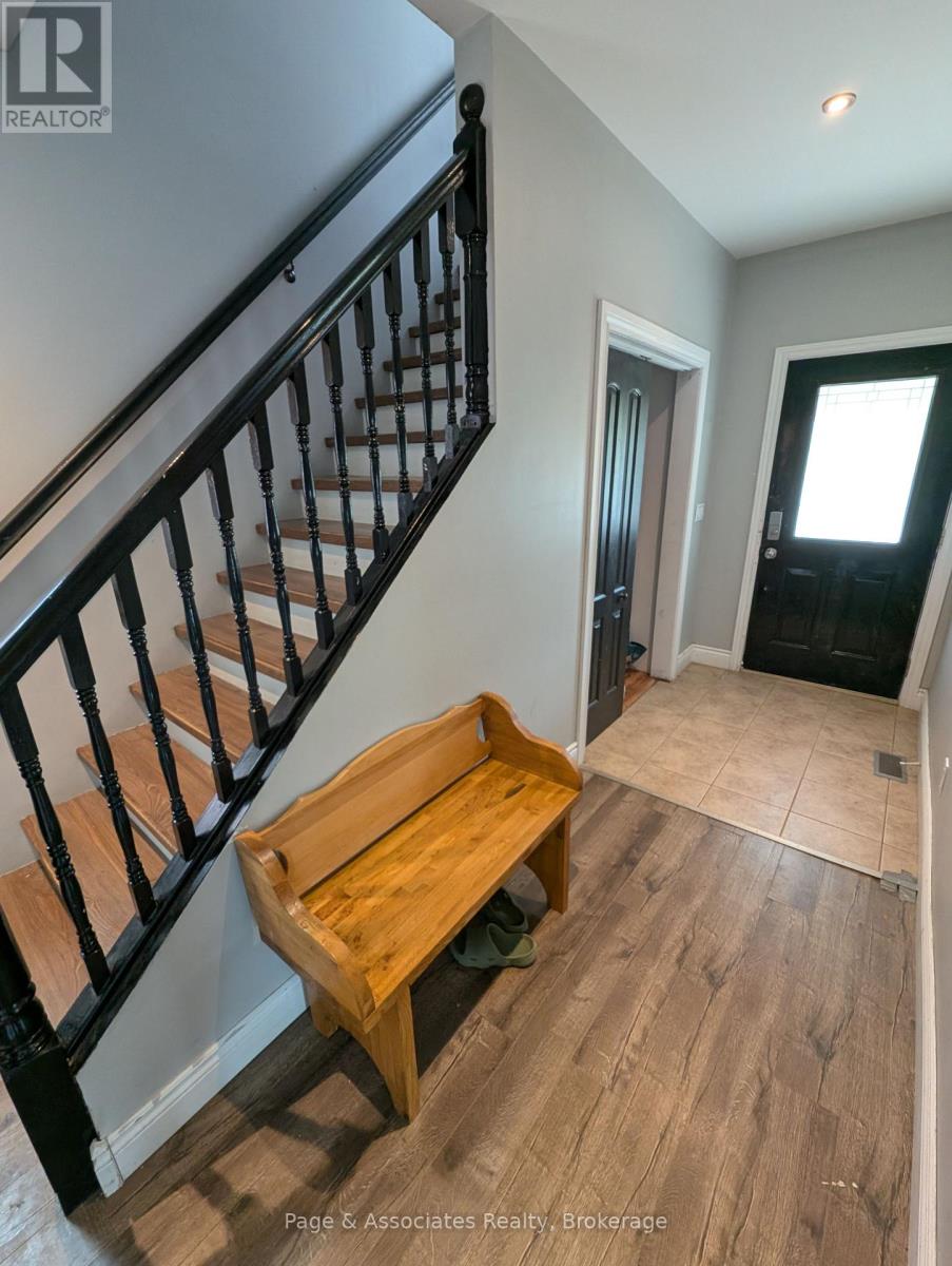 99 Russell Street, West Nipissing (Sturgeon Falls), Ontario  P2B 1X2 - Photo 6 - X12253569