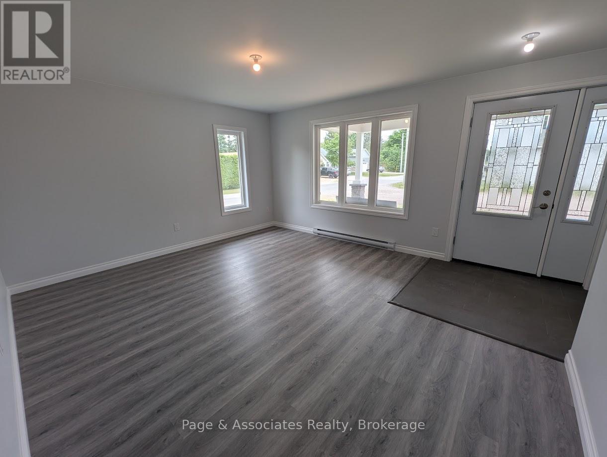 1 Moon Court, West Nipissing (Sturgeon Falls), Ontario  P2B 3E6 - Photo 8 - X12256631