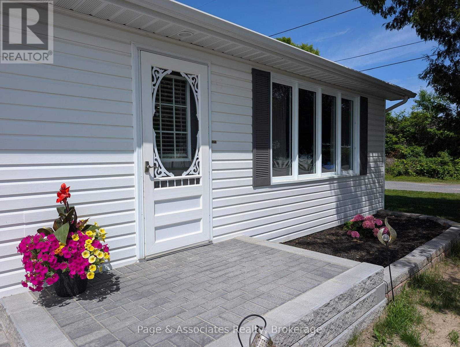 17 Third Street, West Nipissing (Sturgeon Falls), Ontario  P2B 3E6 - Photo 23 - X12266774