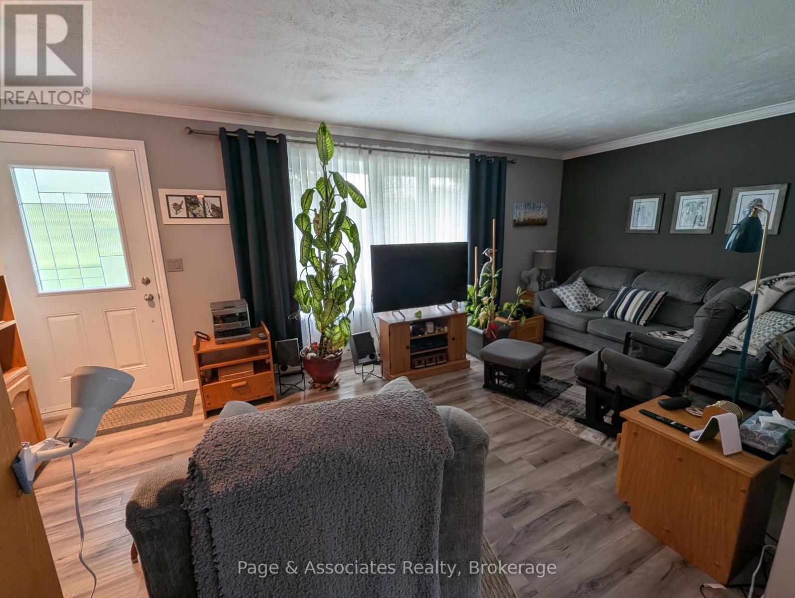 333 Salter Street, West Nipissing (Sturgeon Falls), Ontario  P2B 2T5 - Photo 15 - X12337191