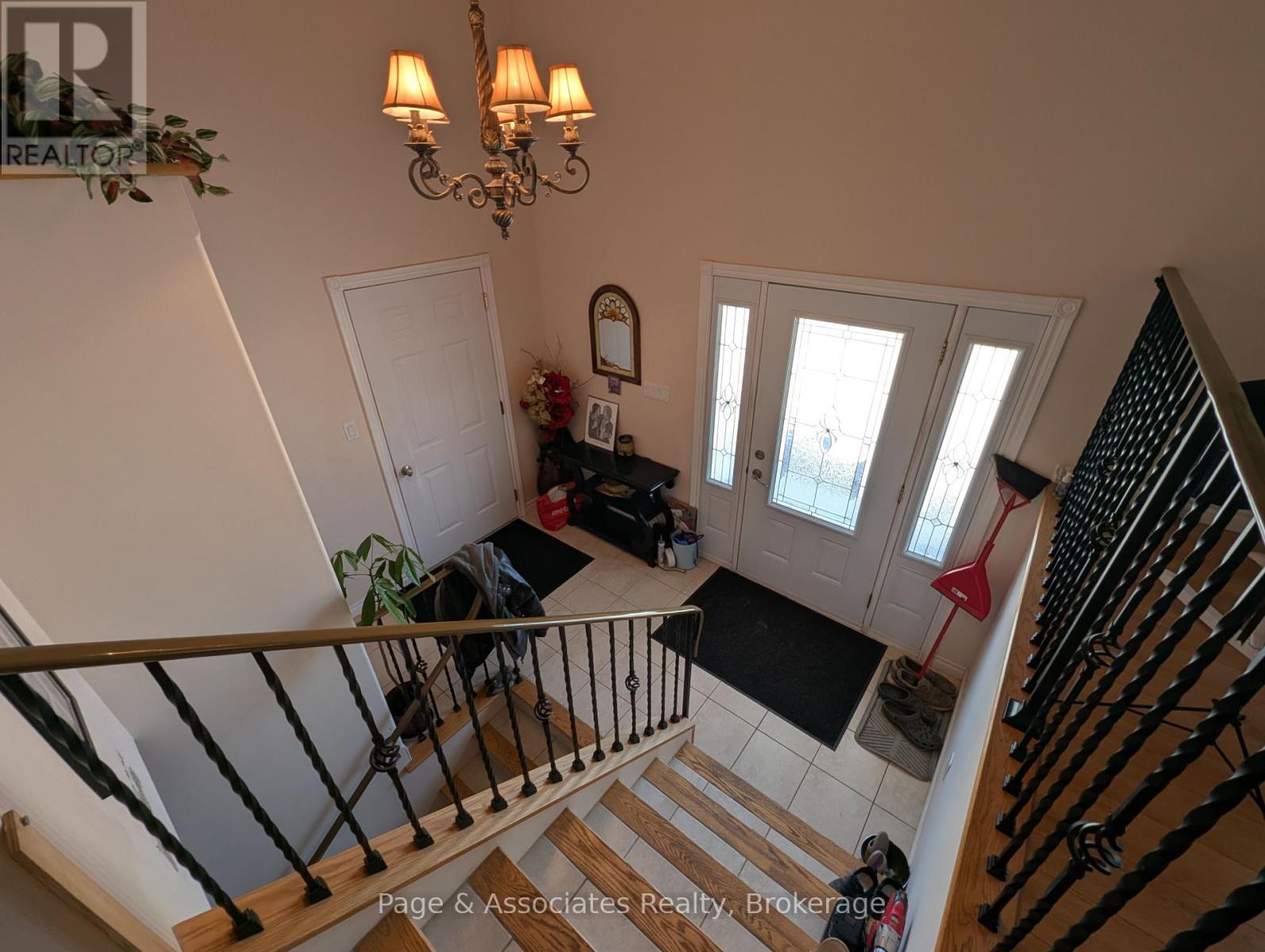 37 Tamerack Avenue, West Nipissing (Sturgeon Falls), Ontario  P2B 3H3 - Photo 5 - X12412117