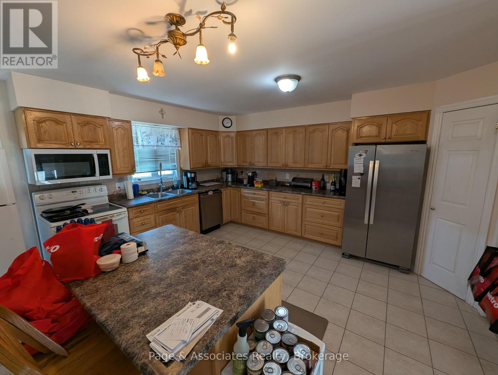 37 Tamerack Avenue, West Nipissing (Sturgeon Falls), Ontario  P2B 3H3 - Photo 6 - X12412117