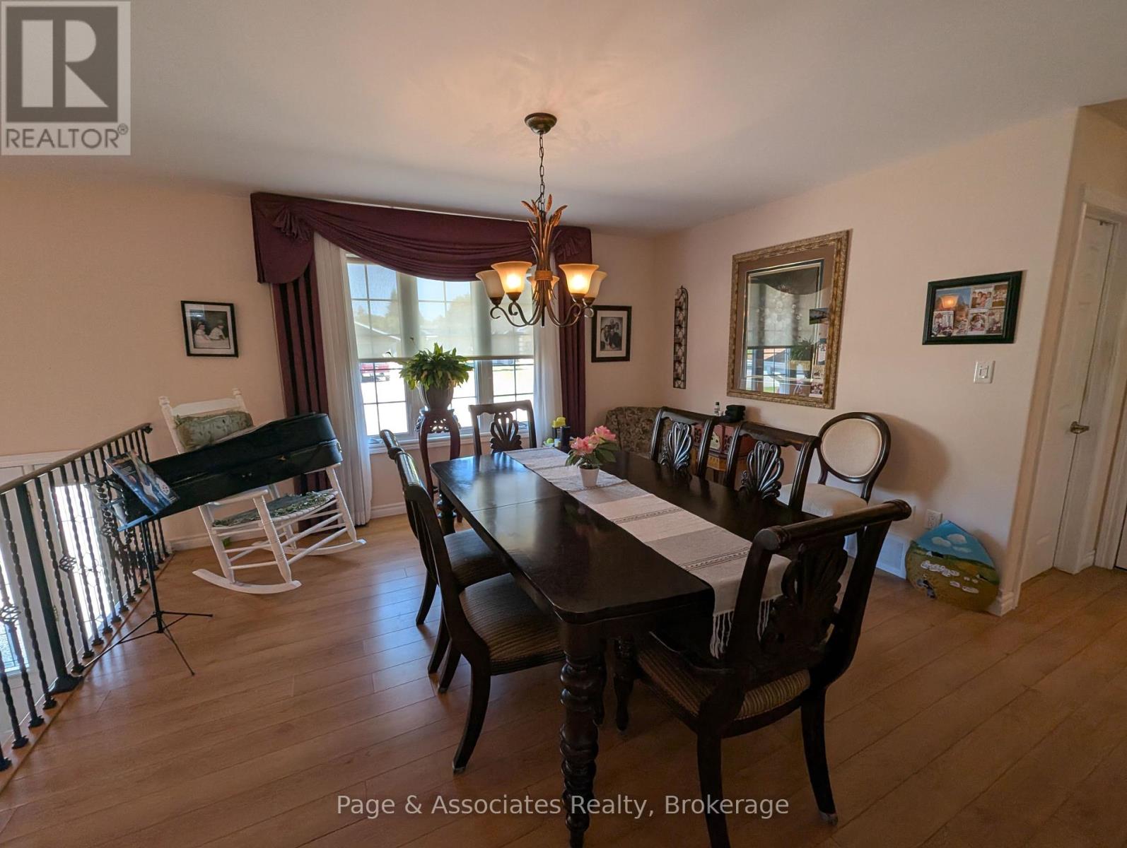 37 Tamerack Avenue, West Nipissing (Sturgeon Falls), Ontario  P2B 3H3 - Photo 8 - X12412117