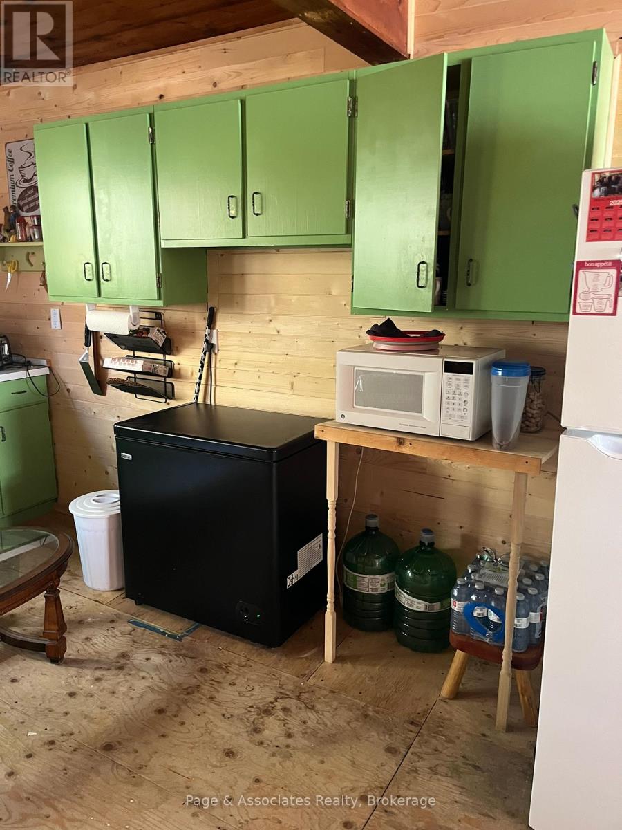 124a Northshore Road, West Nipissing (Field), Ontario  P0H 1M0 - Photo 12 - X12456018