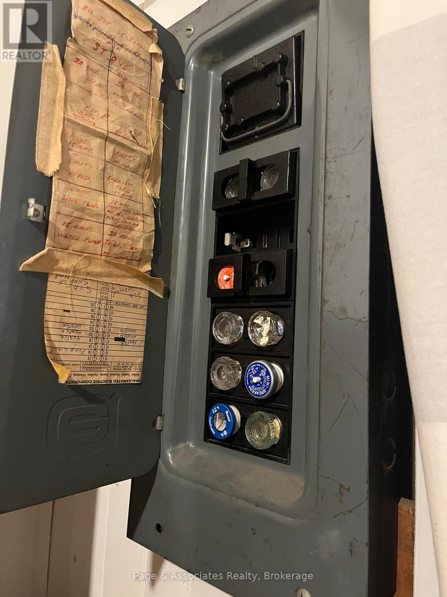 124a Northshore Road, West Nipissing (Field), Ontario  P0H 1M0 - Photo 21 - X12456018