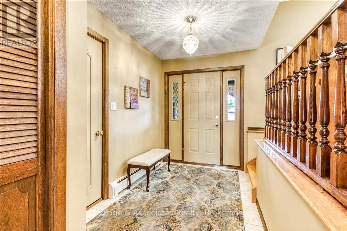 1688 Richard Street, Greater Sudbury (Valley East), Ontario  P3N 1H2 - Photo 10 - X12507984