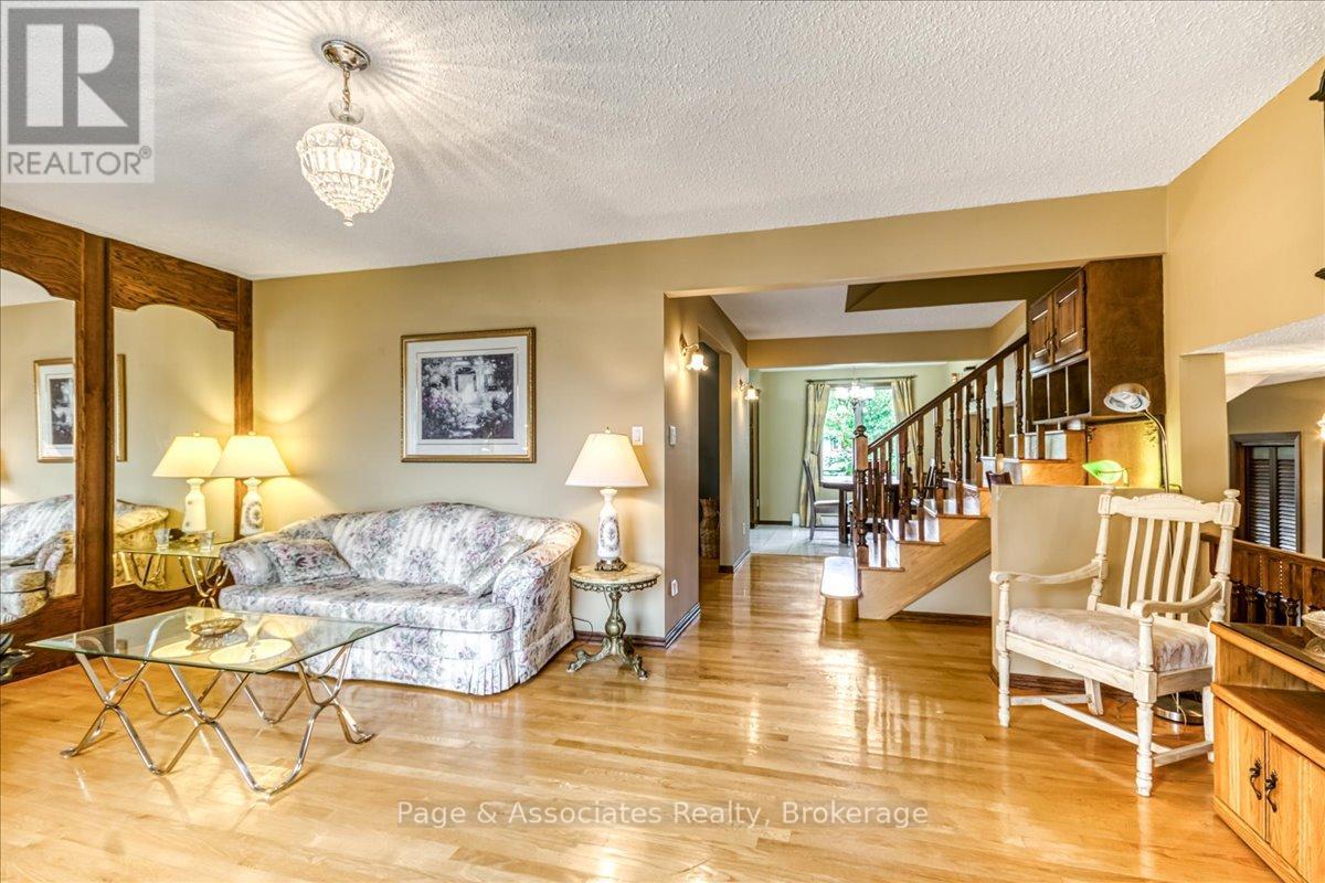 1688 Richard Street, Greater Sudbury (Valley East), Ontario  P3N 1H2 - Photo 13 - X12507984