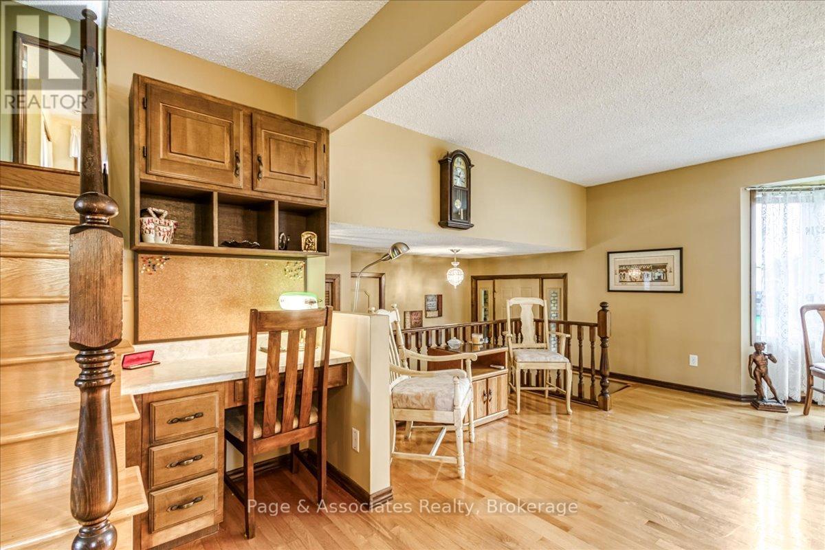 1688 Richard Street, Greater Sudbury (Valley East), Ontario  P3N 1H2 - Photo 14 - X12507984