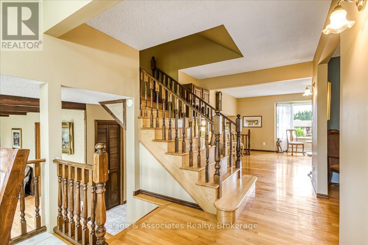 1688 Richard Street, Greater Sudbury (Valley East), Ontario  P3N 1H2 - Photo 15 - X12507984