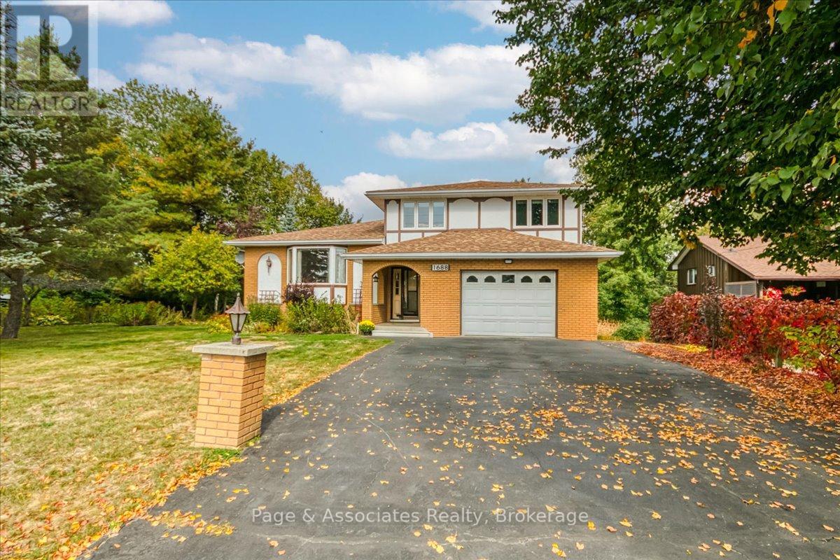 1688 Richard Street, Greater Sudbury (Valley East), Ontario  P3N 1H2 - Photo 4 - X12507984