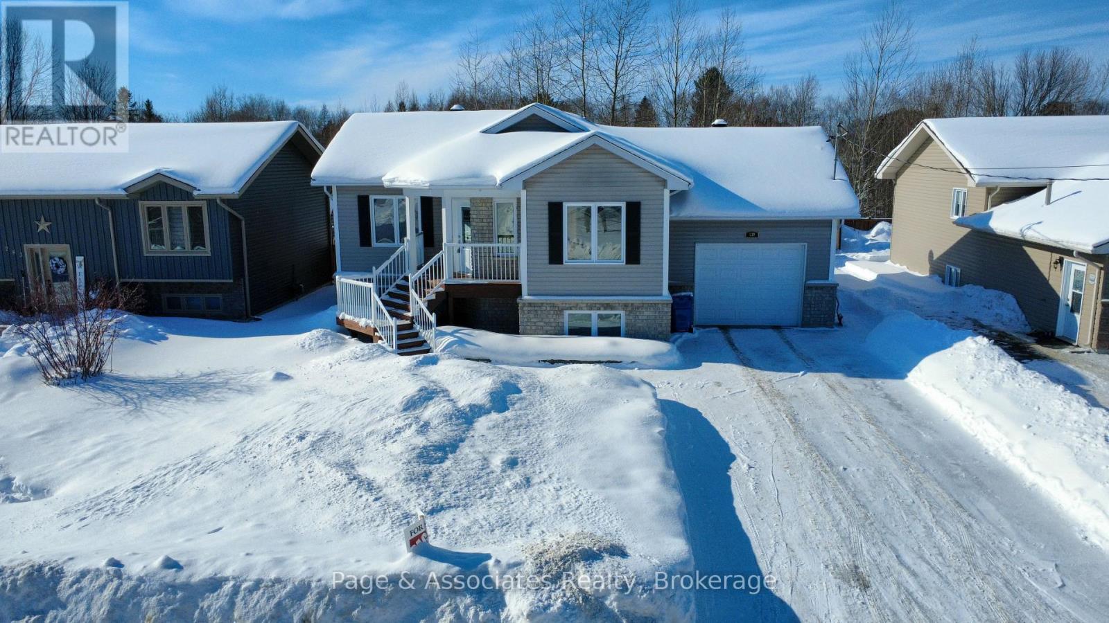 239 Park Street, West Nipissing, Ontario  P2B 3C2 - Photo 1 - X12682022