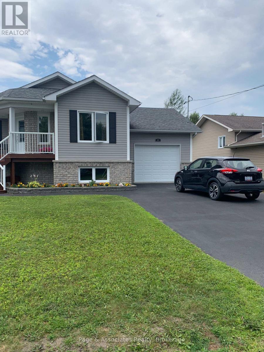 239 Park Street, West Nipissing, Ontario  P2B 3C2 - Photo 2 - X12682022