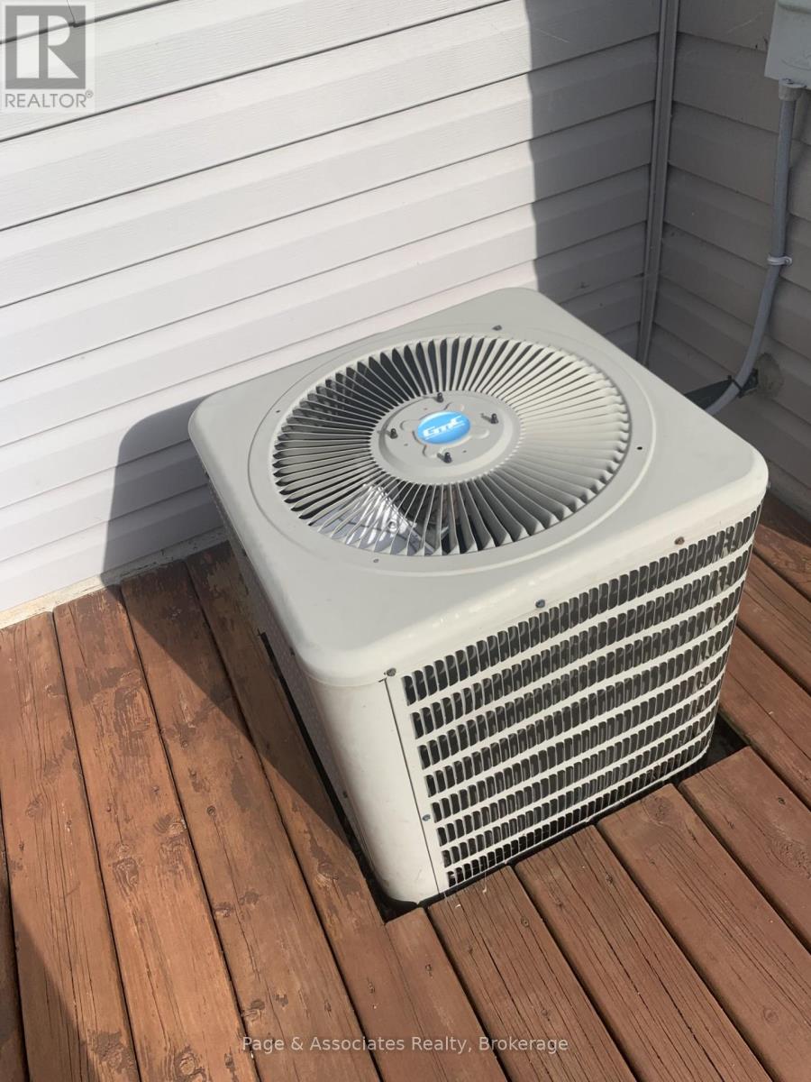 239 Park Street, West Nipissing, Ontario  P2B 3C2 - Photo 34 - X12682022