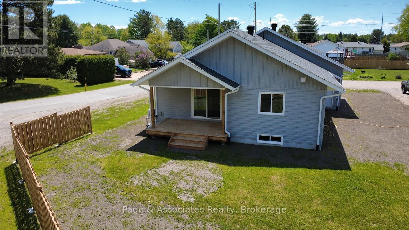 1 Moon Court, West Nipissing, Ontario  P2B 3E6 - Photo 2 - X13223628