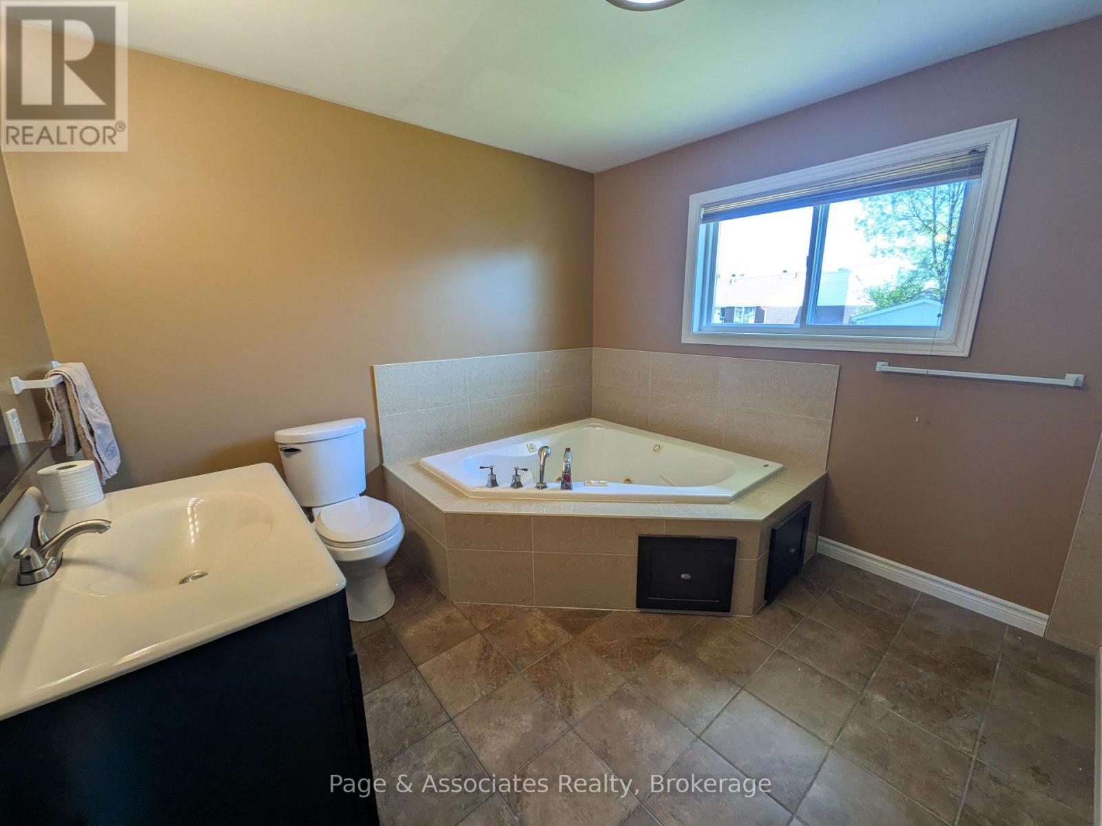 2 Des Erables Street, West Nipissing, Ontario  P0H 2M0 - Photo 11 - X13224492