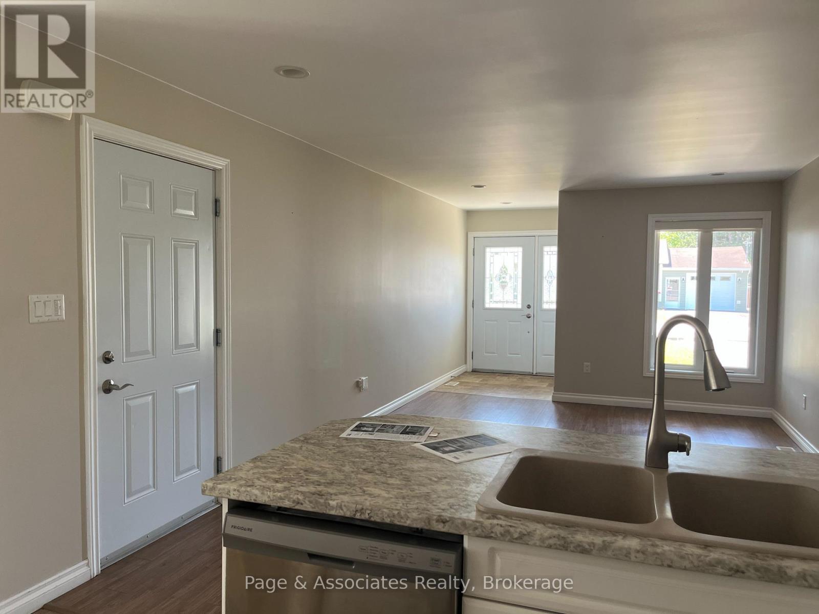 107 Third Street, West Nipissing, Ontario  P2B 3E1 - Photo 6 - X13601434