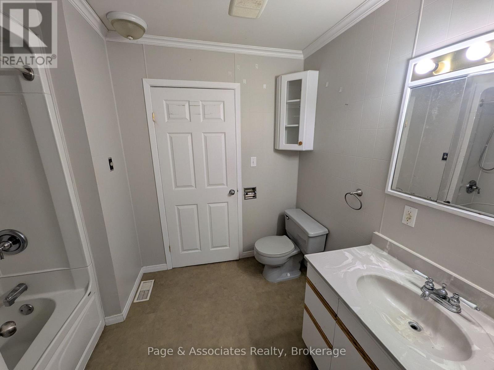 198 Montreal Street, West Nipissing, Ontario  P2B 3H5 - Photo 10 - X13656734